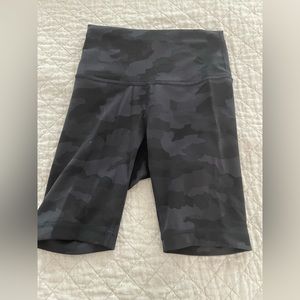 Lululemon camo bike shorts
